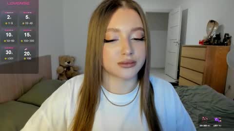 Snapshot of ju_lii chatting on February 2025 02:37:01 PM Julia and Julia online show from February 2025 02:37:01 PM