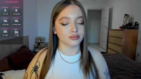 Snapshot of ju_lii chatting on February 2025 03:08:01 PM Julia and Julia online show from February 2025 03:08:01 PM