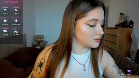 Snapshot of ju_lii chatting on March 2025 02:23:02 PM Julia and Julia online show from March 2025 02:23:02 PM