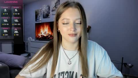 Snapshot of ju_lii chatting on September 2025 07:13:01 PM Julia and Julia online show from September 2025 07:13:01 PM