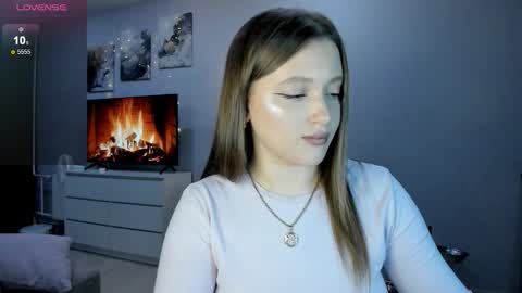 Snapshot of ju_lii chatting on October 2025 08:42:02 PM Julia and Julia online show from October 2025 08:42:02 PM