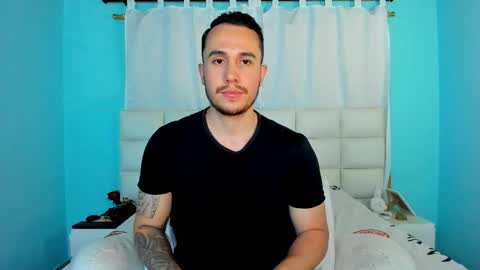 Snapshot of juan__jimenez chatting on November 2025 12:44:01 AM Juan online show from November 2025 12:44:01 AM