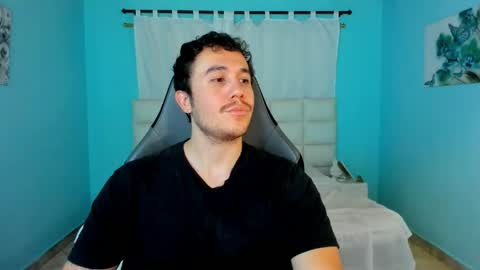 Snapshot of juan__jimenez chatting on May 2026 01:12:02 AM Juan online show from May 2026 01:12:02 AM