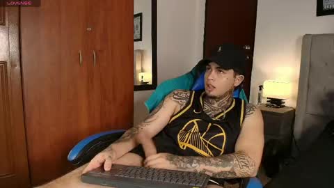 juan_alvarez18 online show from May 2026 06:18:01 AM