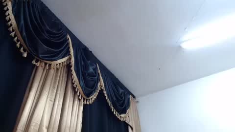    online show from February 2025 03:03:02 PM