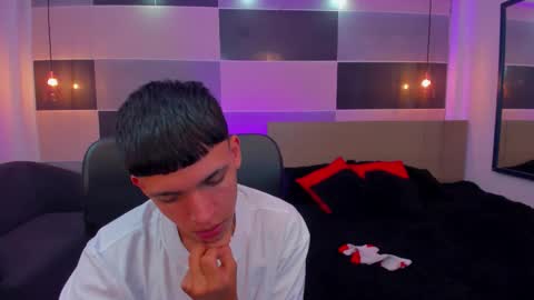 JuanSteven online show from December 2024 05:20:02 AM