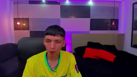 JuanSteven online show from December 2024 04:28:02 AM