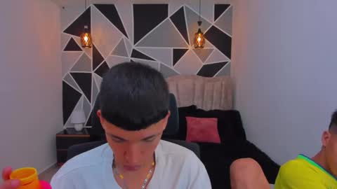 JuanSteven online show from November 2025 04:23:02 AM