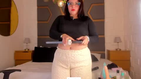 Juana Valkiria online show from April 2026 03:30:02 AM