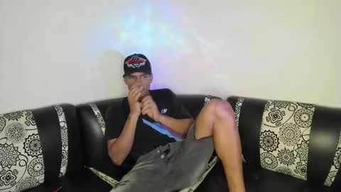 Snapshot of juanbigcock21cm chatting on May 2026 09:33:02 PM juan jose online show from May 2026 09:33:02 PM