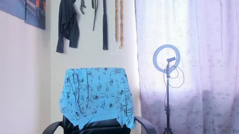 Juan Esteban online show from February 2025 04:35:01 PM