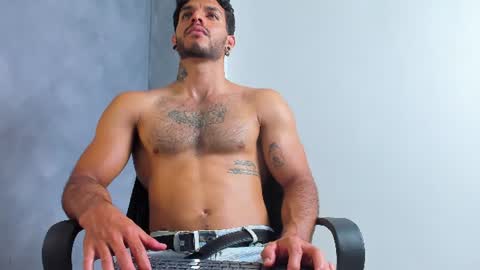 Juan Esteban online show from July 2026 03:21:02 PM