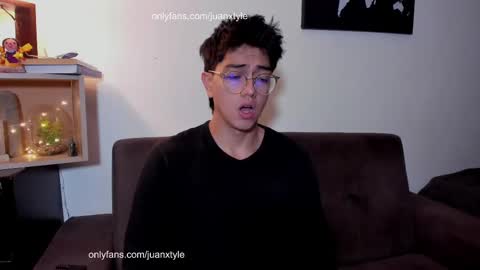 . online show from October 2025 07:33:02 PM