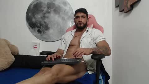 Snapshot of juanes_aristi chatting on October 2025 06:58:01 AM Juanes online show from October 2025 06:58:01 AM