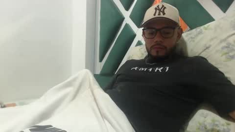 Snapshot of juanfe_style chatting on November 2025 01:06:01 AM juanfe_style online show from November 2025 01:06:01 AM