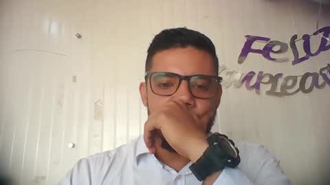 Snapshot of juanfe_style chatting on December 2025 03:21:02 PM juanfe_style online show from December 2025 03:21:02 PM