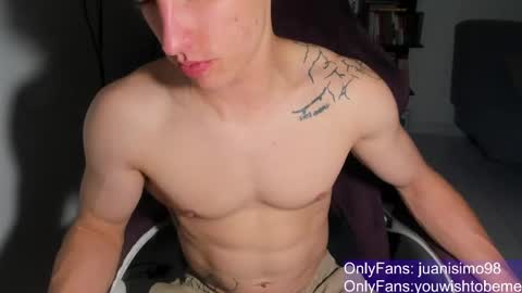 Snapshot of juanisimo_ chatting on April 2026 03:45:01 AM JUANISIMO online show from April 2026 03:45:01 AM