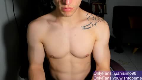 Snapshot of juanisimo_ chatting on May 2026 01:22:02 AM JUANISIMO online show from May 2026 01:22:02 AM