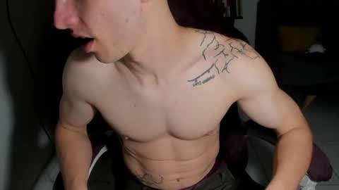 Snapshot of juanisimo_ chatting on May 2026 04:41:02 AM JUANISIMO online show from May 2026 04:41:02 AM