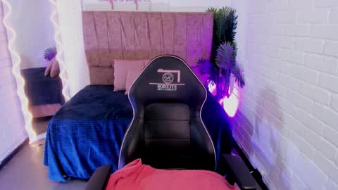 JUANITA online show from October 2025 11:41:02 AM