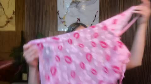 JUANITA online show from April 2026 11:40:01 AM