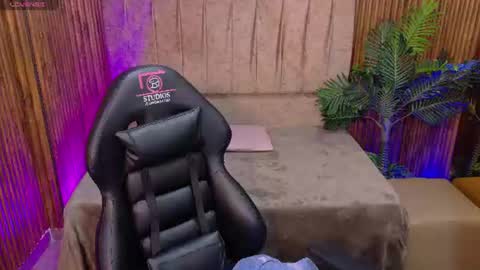 JUANITA online show from July 2026 11:47:02 AM