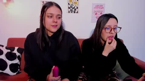 juanitaaa_ online show from July 2026 11:36:01 PM