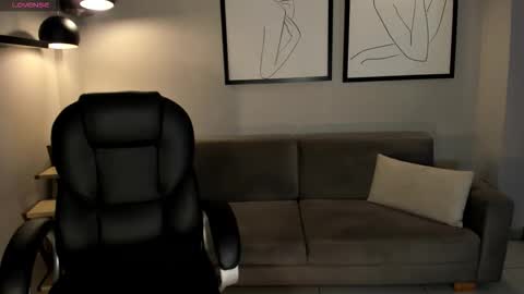 Juanita Clay online show from December 2025 07:30:02 PM