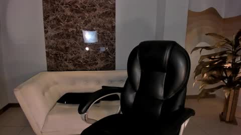 Juanita Clay online show from March 2026 07:33:01 PM