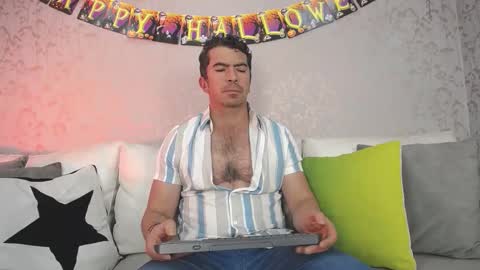 Snapshot of juank_fit45 chatting on October 2025 01:56:02 PM Juan k online show from October 2025 01:56:02 PM