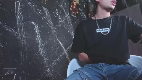 Juan online show from November 2025 08:43:01 PM