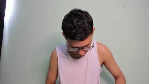 juansuarez204 online show from February 2025 04:40:02 PM