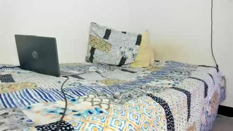 juansuarez204 online show from May 2026 01:01:01 AM