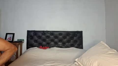 juanyroo online show from March 2025 02:50:01 AM