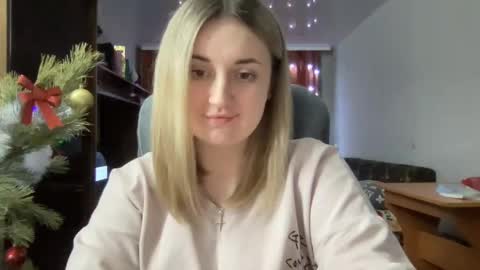 Snapshot of judevalenti chatting on January 2025 08:57:02 PM JudeValenti online show from January 2025 08:57:02 PM