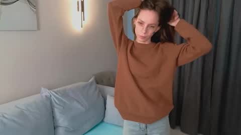 Emma online show from December 2025 07:17:01 AM