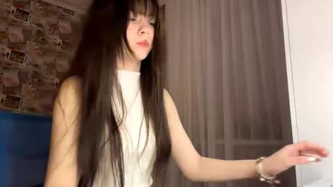 Snapshot of judyblihovde chatting on December 2025 02:13:02 PM Mila online show from December 2025 02:13:02 PM