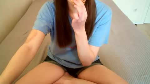 Snapshot of juicetalia chatting on November 2025 09:00:02 AM JuiceTalia online show from November 2025 09:00:02 AM