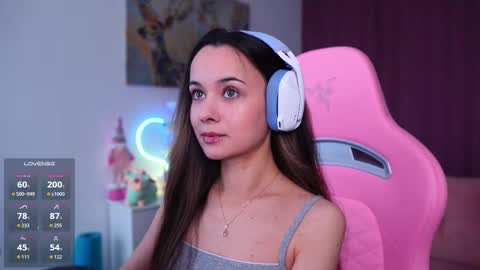 Angelina online show from November 2025 11:10:03 AM