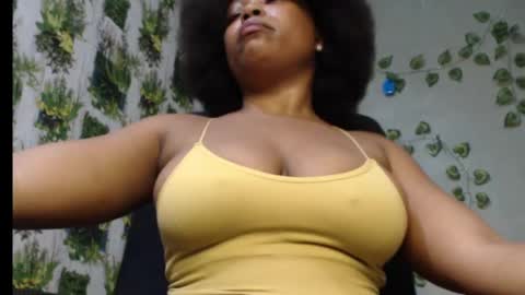 Snapshot of juicy_gold22 chatting on March 2025 08:52:02 PM Mariagold online show from March 2025 08:52:02 PM