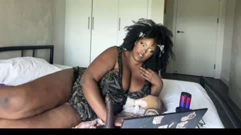 juicy_janet online show from July 2026 05:44:02 PM