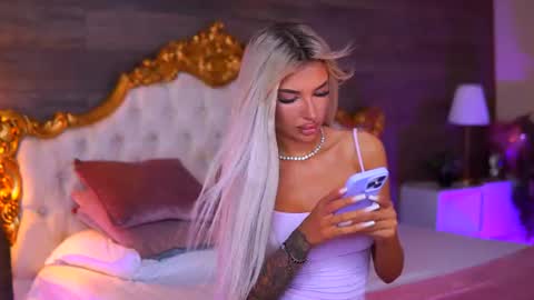 Jessye online show from June 2026 07:59:02 PM