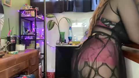 juicy_jussy online show from May 2026 08:16:01 PM