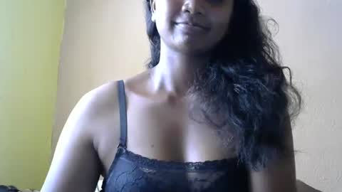 Snapshot of juicy_pretty chatting on February 2025 11:31:01 AM stellah online show from February 2025 11:31:01 AM