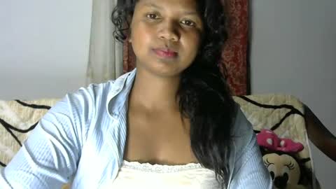 Snapshot of juicy_pretty chatting on July 2026 02:05:17 AM stellah online show from July 2026 02:05:17 AM