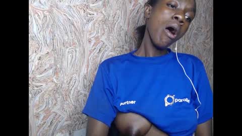 queen online show from February 2025 12:04:01 AM