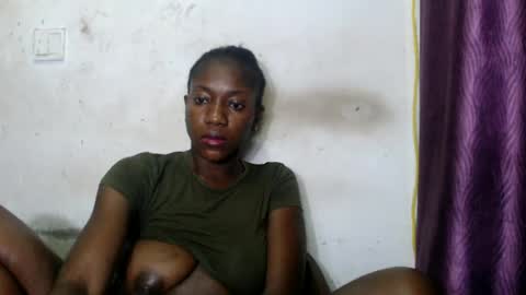 queen online show from July 2026 09:27:01 PM