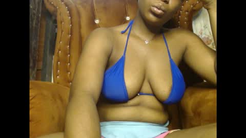 Snapshot of juicycuntx chatting on November 2025 06:37:01 AM juicycuntx online show from November 2025 06:37:01 AM