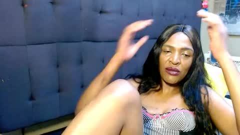 Snapshot of juicykayxxx chatting on November 2025 05:42:01 PM Miss Kay online show from November 2025 05:42:01 PM