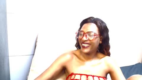 Snapshot of juicykayxxx chatting on December 2025 10:15:01 PM Miss Kay online show from December 2025 10:15:01 PM